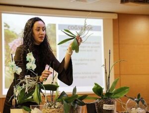 Büyükşehir Belediyesi’nden orkide bakımı eğitimi
