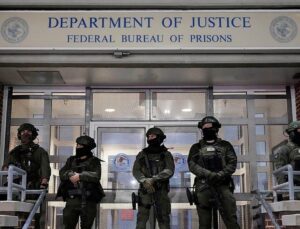 Captured Venezuelan leader Nicolás Maduro arrives in New York as future of country remains unclear