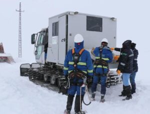 ÇEDAŞ Ekipleri Zorlu Kış Şartlarında Kesintisiz Enerji İçin 7/24 Sahada