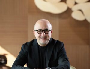 CEO’ların Gelir, Yapay Zekâ Ve Geleceğe Dair Güveni Neden Hızla Azalıyor?