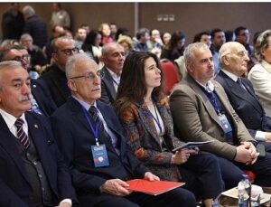 Çeşme’de tarihi adım: Kiralık Toplumsal Konut Sempozyumu gerçekleştirildi