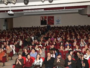 Çiğli’de Türkü Rüzgarı: “Sazımız Elimizde, Türküler Dilimizde”
