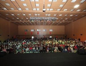 Çocuklar Tiyatro Aktifliğine Büyük İlgi Gösterdi