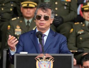 Colombian president ready to ‘take up arms’ in face of Trump threats