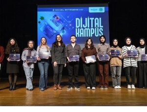 Dijital Kampüs’te yetişen 235 genç sertifikalarını aldı