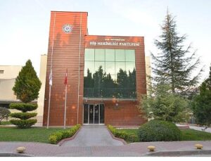 Ege Üniversitesi Diş Hekimliği Fakültesinde Yapay Zekâ Periyodu