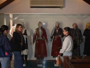 Ege Üniversitesi Etnografya Müzesi sanatseverleri bekliyor