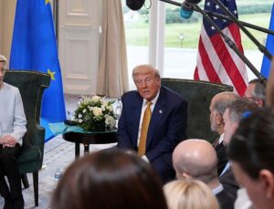 EU seeks Greenland de-escalation while plotting tariff retaliation against Trump