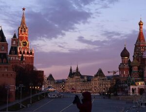 Ex-CIA agent Aldrich Ames convicted of spying for Soviet Union dies in prison, US officials say