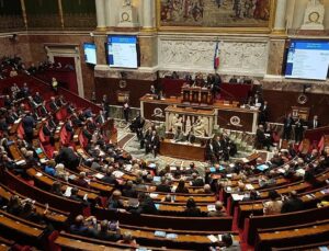 French government avoids collapse after surviving two no-confidence votes