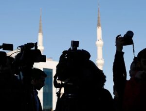 French journalist detained at pro-Kurdish rally in Istanbul released, lawyer says