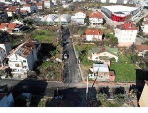 Gölcük’te 150 cadde ve sokakta hummalı çalışma