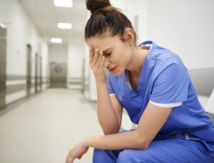 “Hekimlerin İcap Nöbet Ücretlerinin Geri İstenmesi, Emeğe ve Hukuka Açık Bir Saygısızlıktır”