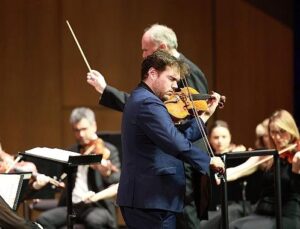 İngiliz viyola virtüözü Timothy Ridout İDSO sahnesinde!