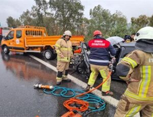 İtfaiye takımlarından zincirleme trafik kazasına süratli müdahale