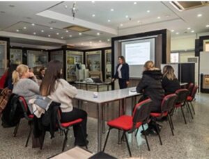 İzmirli yurttaşlar, rahim ağzı kanserine karşı bilinçleniyor