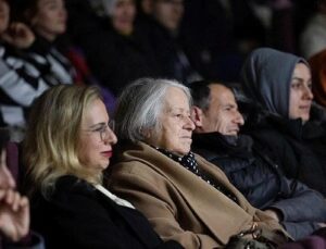 Kartepe’de Tiyatro Şöleni