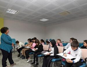 Küçük Müellifler Kalemlerini Ustalığa Taşıyor