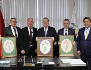 Lider Dutlulu Pazarcılar Odası’na Muştularla Gitti