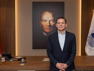 Lider Özyiğit, Mersin’in kurtuluşunun 104. yılını kutladı