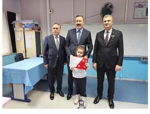 Lider Sezer, Öğrencilerin Karne Heyecanına Ortak Oldu