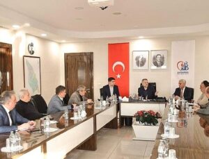 Lider Vekili Akın basın mensuplarıyla buluştu