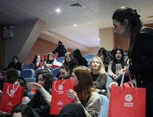 Maltepeli genç kızlara bağımlılık semineri ve hijyen eğitimi