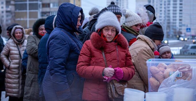 Mass blackout and water shortages hit Ukraine