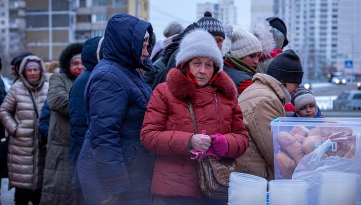 Mass blackout and water shortages hit Ukraine