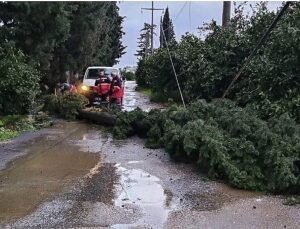 Menderes Belediyesi Ağır Yağışlarda Alanda