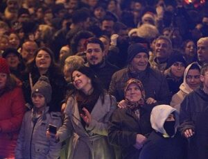 Mudanya’da Son Gece Coşkusu