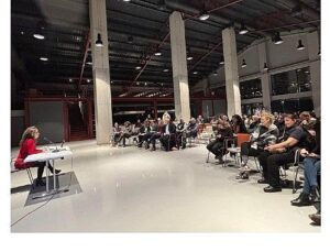 Nilüfer’de distopyada bayan kimliği tartışıldı