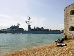 No more drunken sailors as UK navy sobers up alcohol policy