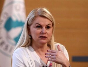 Prof. Dr. Deniz Ülke Kaynak: “Trump tüm dünyada bir sadakat ve itaat nizamı kurmak istiyor!”Prof. Dr. Deniz Ülke Kaynak: “Trump tüm dünyada bir sadakat ve itaat tertibi kurmak istiyor!”