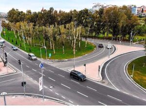 Ressamların değil, Büyükşehir’in eli değdi