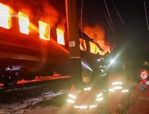 Russia strikes passenger train in Ukraine, killing five