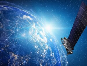 SpaceX’ten uzay güvenliği için yeni adım! Uyduların yörüngesi düşürülüyor