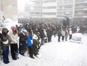 Switzerland holds minute’s silence for ski resort town bar fire victims
