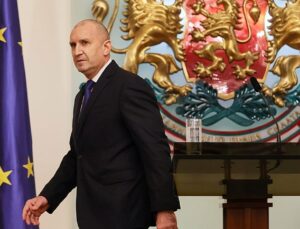 The President of Bulgaria resigns, seeks to become Prime minister