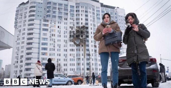 Trump says Putin will not attack Ukraine cities during cold week