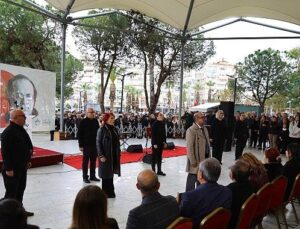 Uğur Mumcu Karabağlar ‘da Hasret, Hürmet ve Aydınlık Kararlılığıyla Anıldı