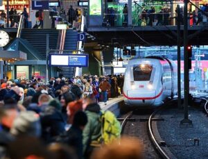 Woman who stabbed 15 at Hamburg train station confined to psychiatric hospital, court rules