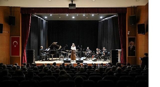 33. Adalet ve Demokrasi Haftası Fide Köksal Konseriyle Sona Erdi