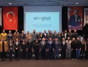 ANTGİAD Toplantısında Küresel Belirsizlik ve Aile Anayasası Vurgusu: “Hazırlıksızlık En Büyük Risk”