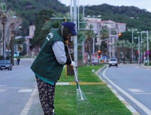 Ayvalık Belediyesi Bahar Hazırlıklarını Sürdürüyor