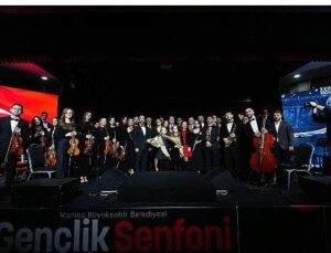 Büyükşehir’in Gençlik Senfoni Orkestrası Birinci Konserinde Devleşti