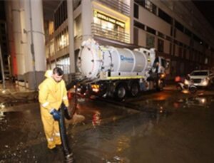 Deniz düzeyi 85 santimetreye yükseldi, Büyükşehir grupları alanda