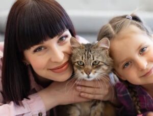 Dünyada 600 Milyondan Fazla, Türkiye’de ise Yaklaşık 10 Milyon Kedi İnsanlarla Birlikte Yaşıyor