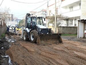 Edremit’te yol seferberliği: 14 grup tıpkı anda alanda