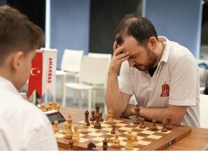 Genç Atletler İstinye’de Satranç Turnuvasında Buluştu